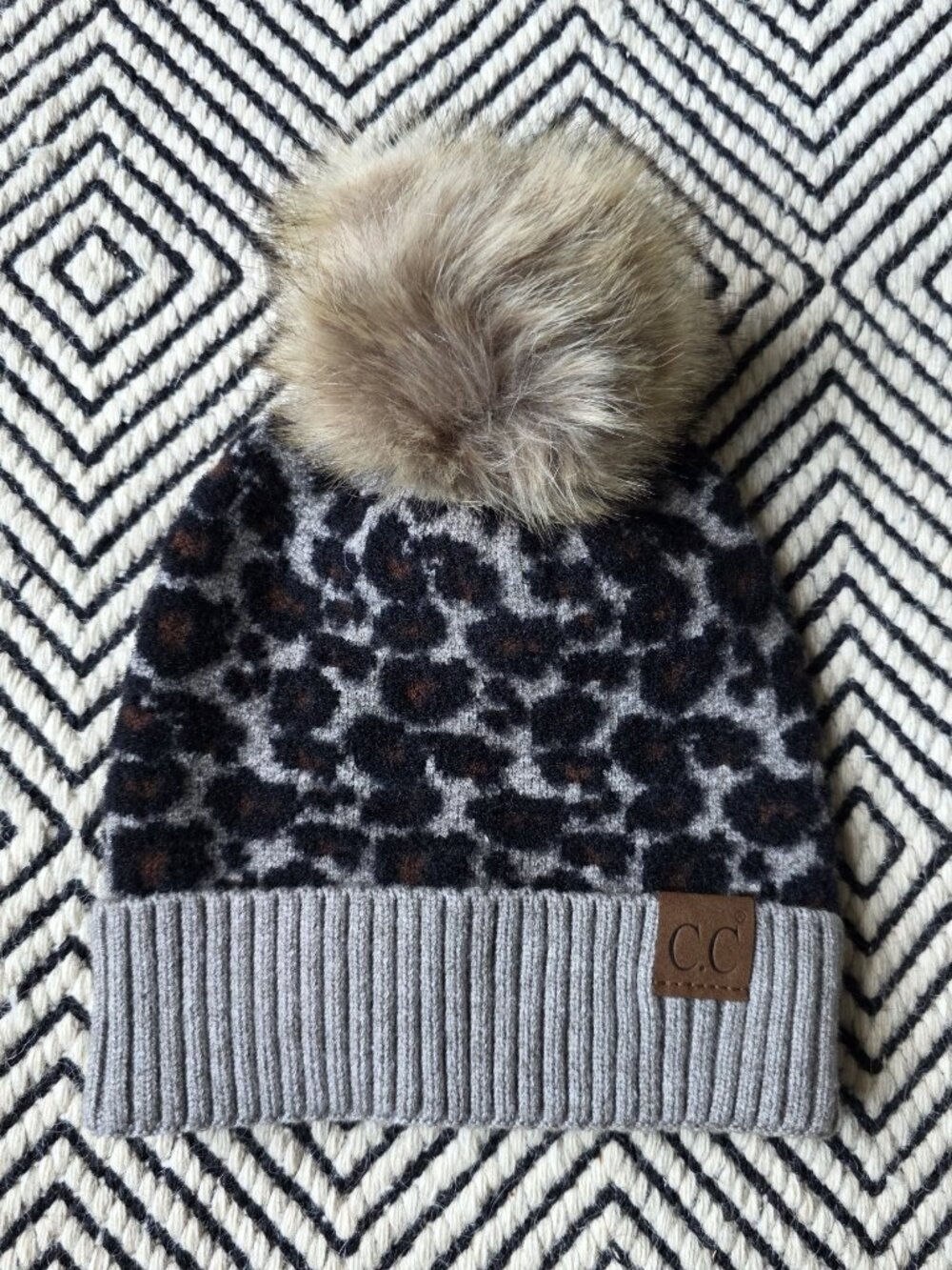 NWOT C.C Soft Gray Leopard Print Acrylic Faux Fur Pom Beanie